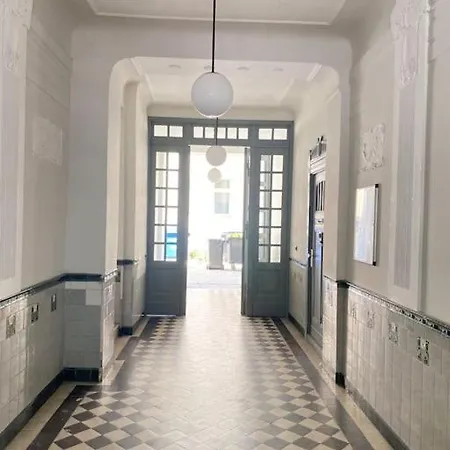 Art Nouveau Ap In Berlins Center דירה ברלין