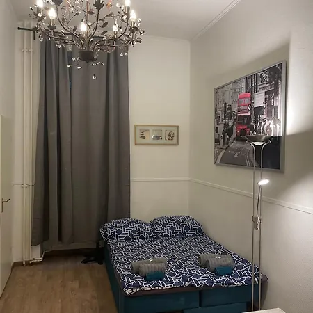 Art Nouveau Ap In Berlins Center דירה ברלין