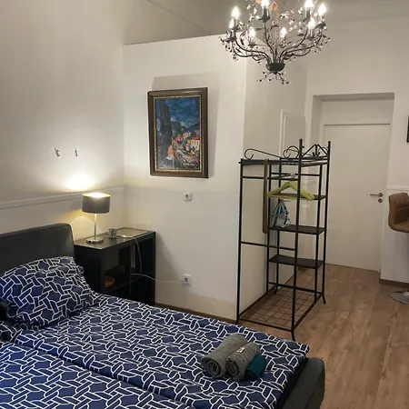 Art Nouveau Ap In Berlins Center Berlín