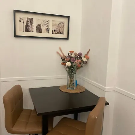 Art Nouveau Ap In Berlins Center Apartman