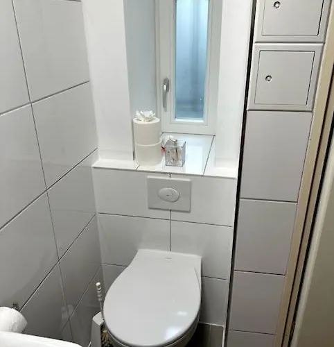 Art Nouveau Ap In Berlins Center * Berlin